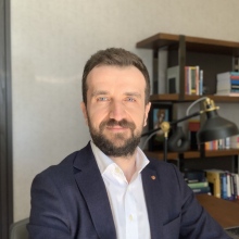 Dr. Emre Köroğlu, Psikiyatrist, İstanbul