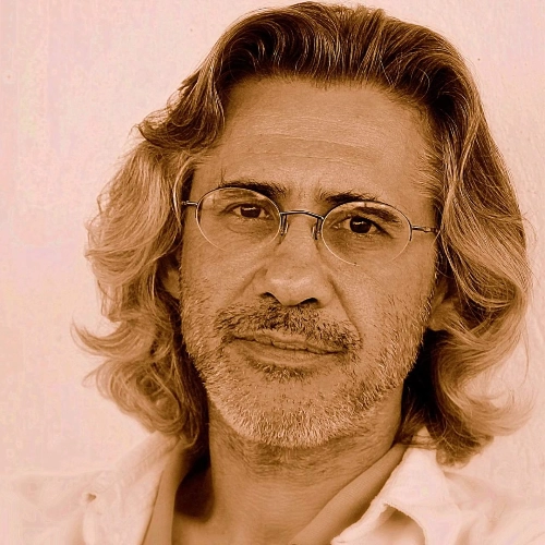 Doç. Dr. Oryal Taşkın, Psikiyatrist, İzmir