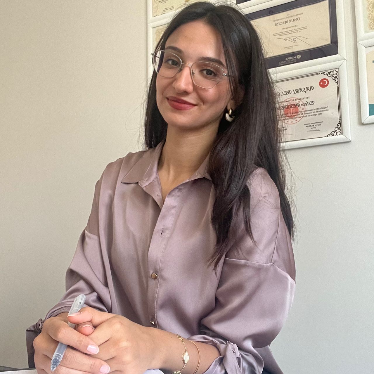 Psk. Eslem Pekdemir, Psikolog, Bursa İnegöl