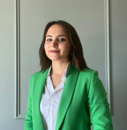 Göksu Gezinir, Aile Danışmanı, Ankara