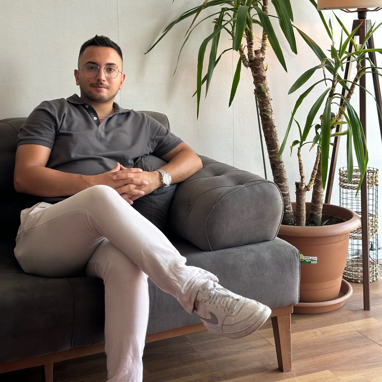Onur Emiri, Aile Danışmanı, Uşak
