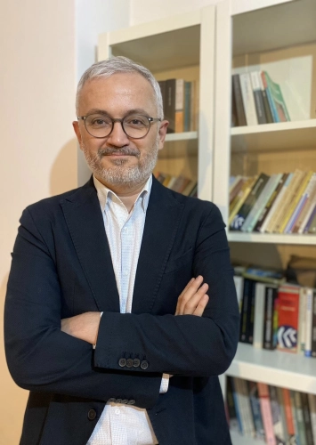Prof. Dr. Lütfullah Beşiroğlu, Psikiyatrist, İzmir Bornova
