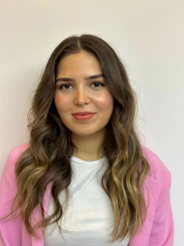 Psk. İrem Gözelekli, Psikolog, İstanbul Kadıköy