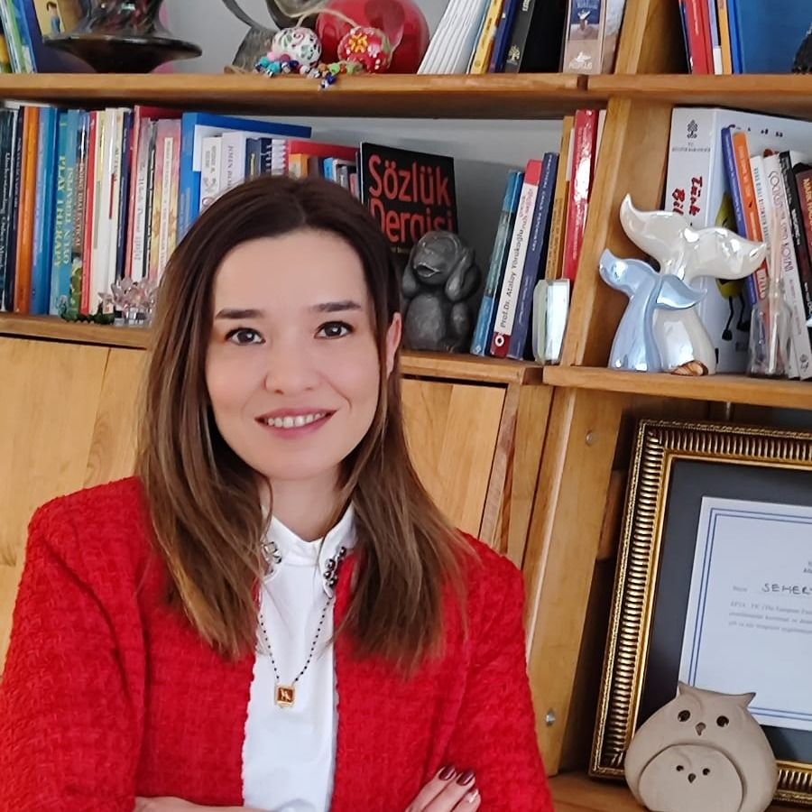 Uzm. Dr. Seheryeli Yılmaz, Çocuk ve Ergen Psikiyatristi, İstanbul Kadıköy